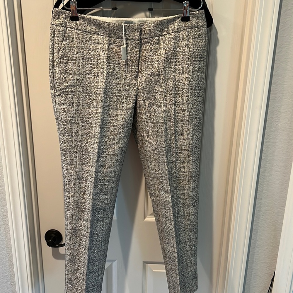 NWT Boden black and cream cropped pant with gold metallic threads. 10 long